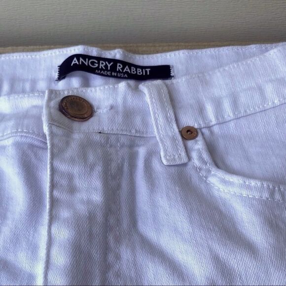 Angry Rabbit Wm’s Sz 3 W26 White Distressed Frayed Hem Cotton Blend Shorts - Picture 4 of 6